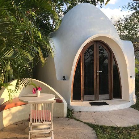 Villa Cocodome Teluknarat Extérieur photo