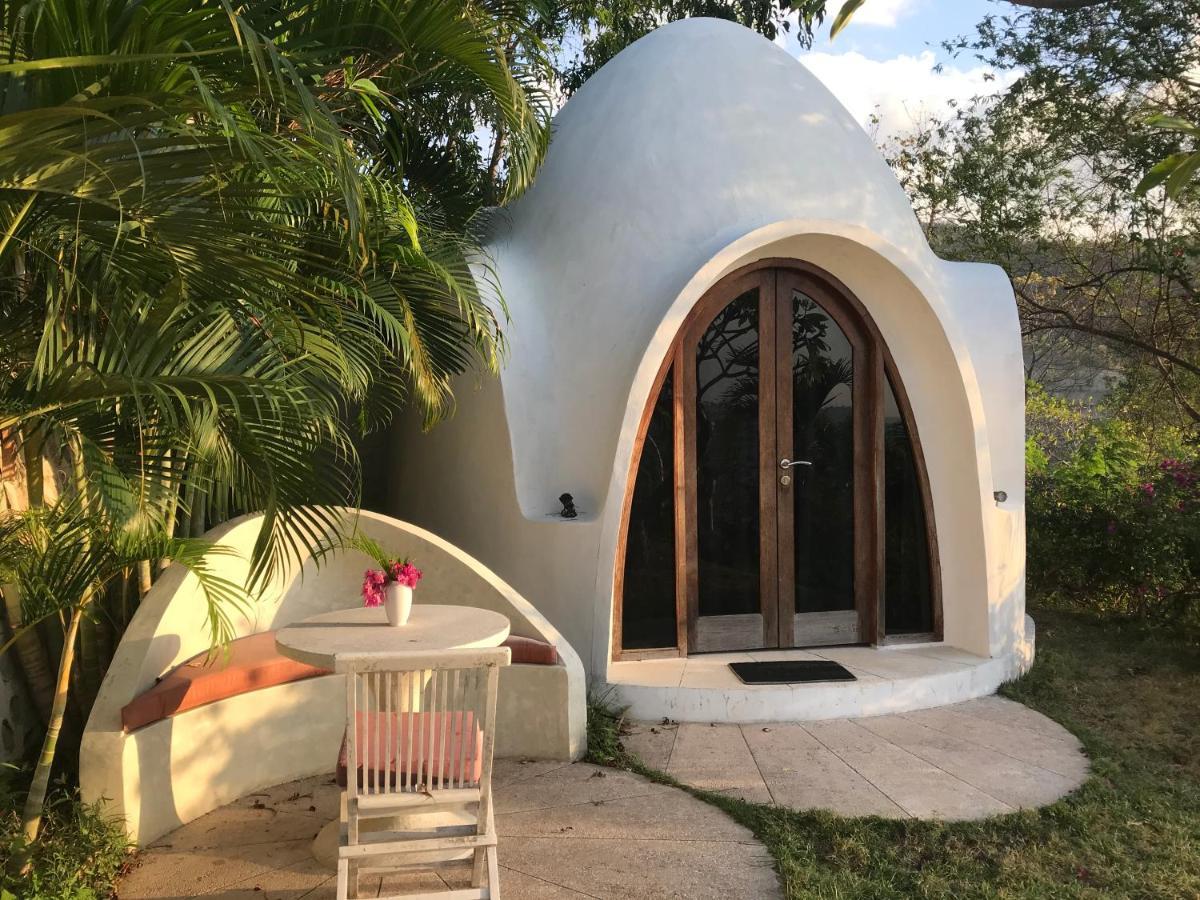 Villa Cocodome Teluknarat Extérieur photo