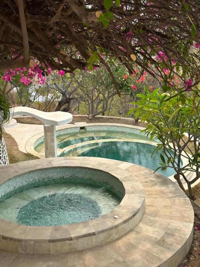 Villa Cocodome Teluknarat Extérieur photo